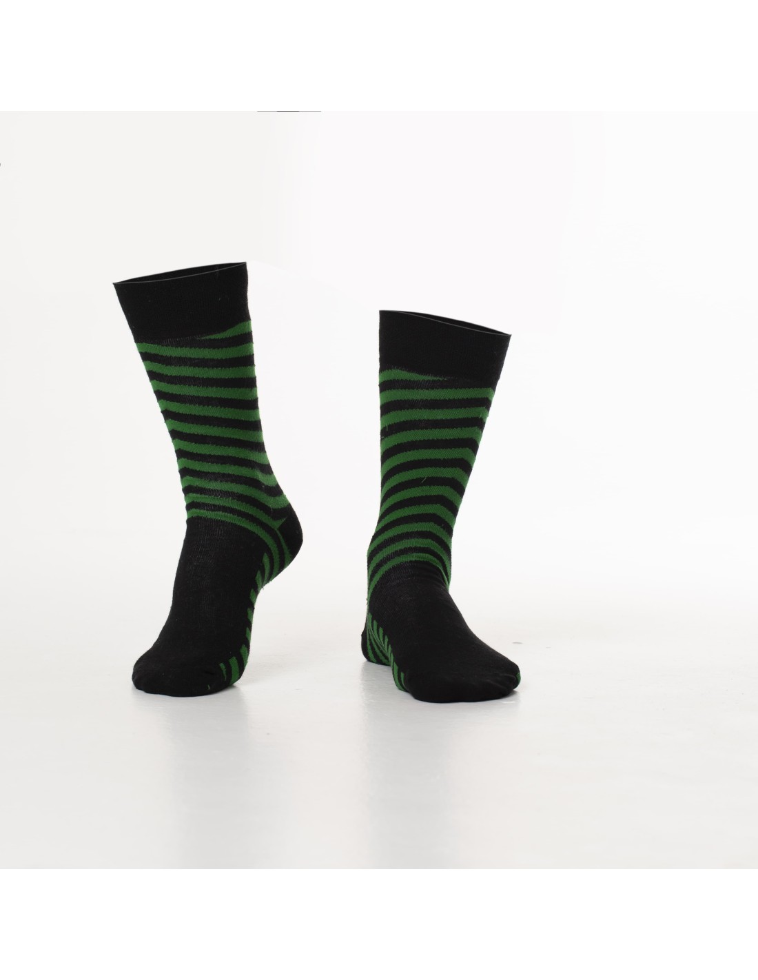 Schwarz-grün gestreifte Herrensocken SM06 – Online-Shop – Boutique